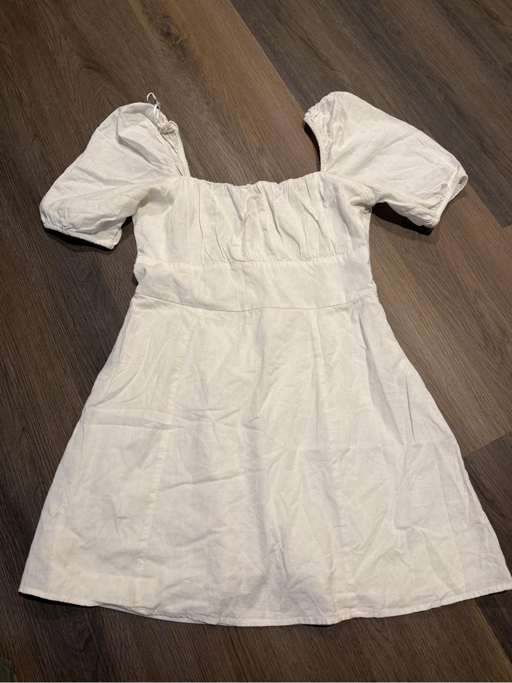 H& M White Off the Shoulder Linen Dress
